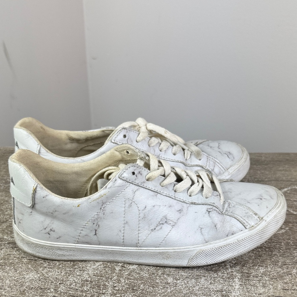 Veja marble casual sneaker women’s size 8 gray shoe 39 low lace up